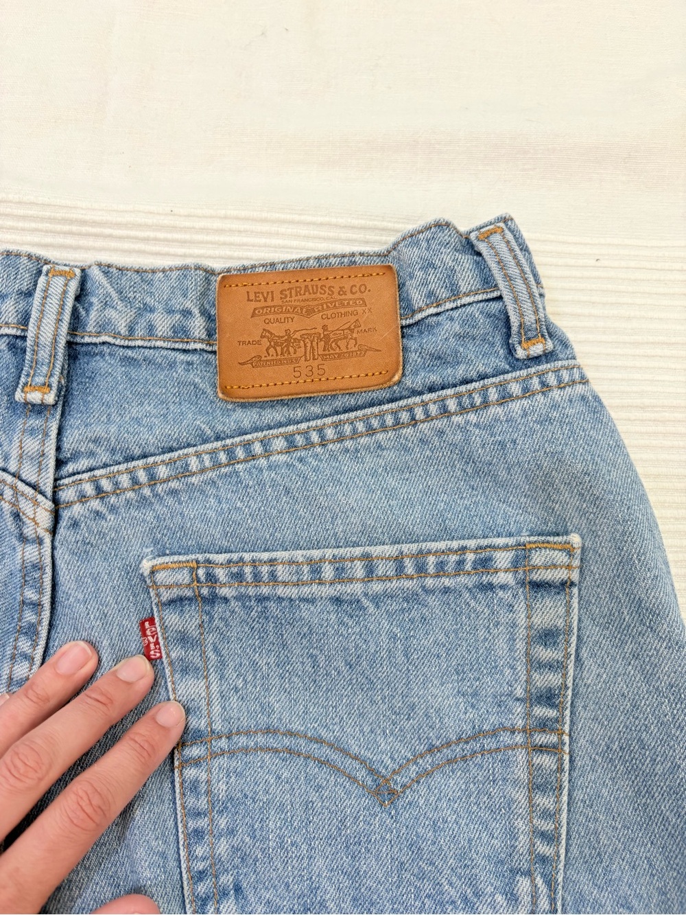 Levis Jeans 532 Vintage Genuine Leather Tab Made in Canada - Picture 11 of 12